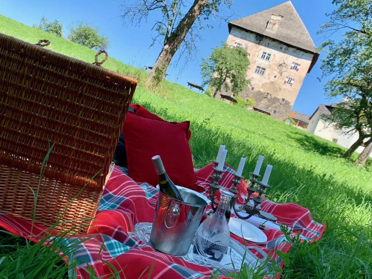 Schloss Moosburg Gaestehaus Exterior foto